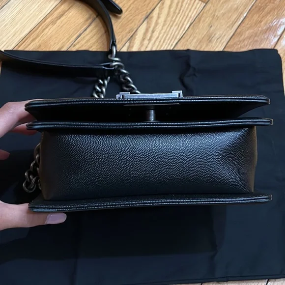 Chanel caviar boy bag - Picture 6 of 9